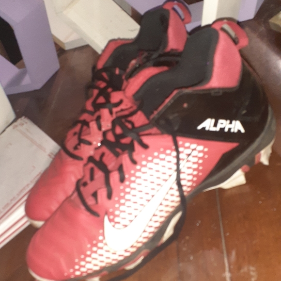 Red Nike Alpha Cleats - Picture 4 of 12